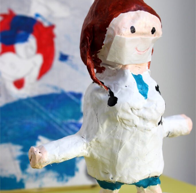 Bleibt zuhause und seid kreativ: Pappmaché mit Kindern (2020)